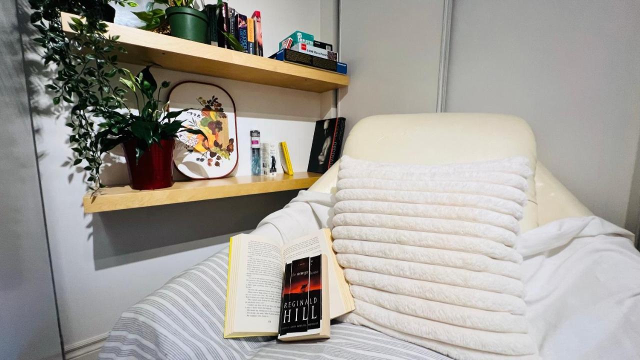 Toronto Bed & Breakfast - Free Parking Bagian luar foto