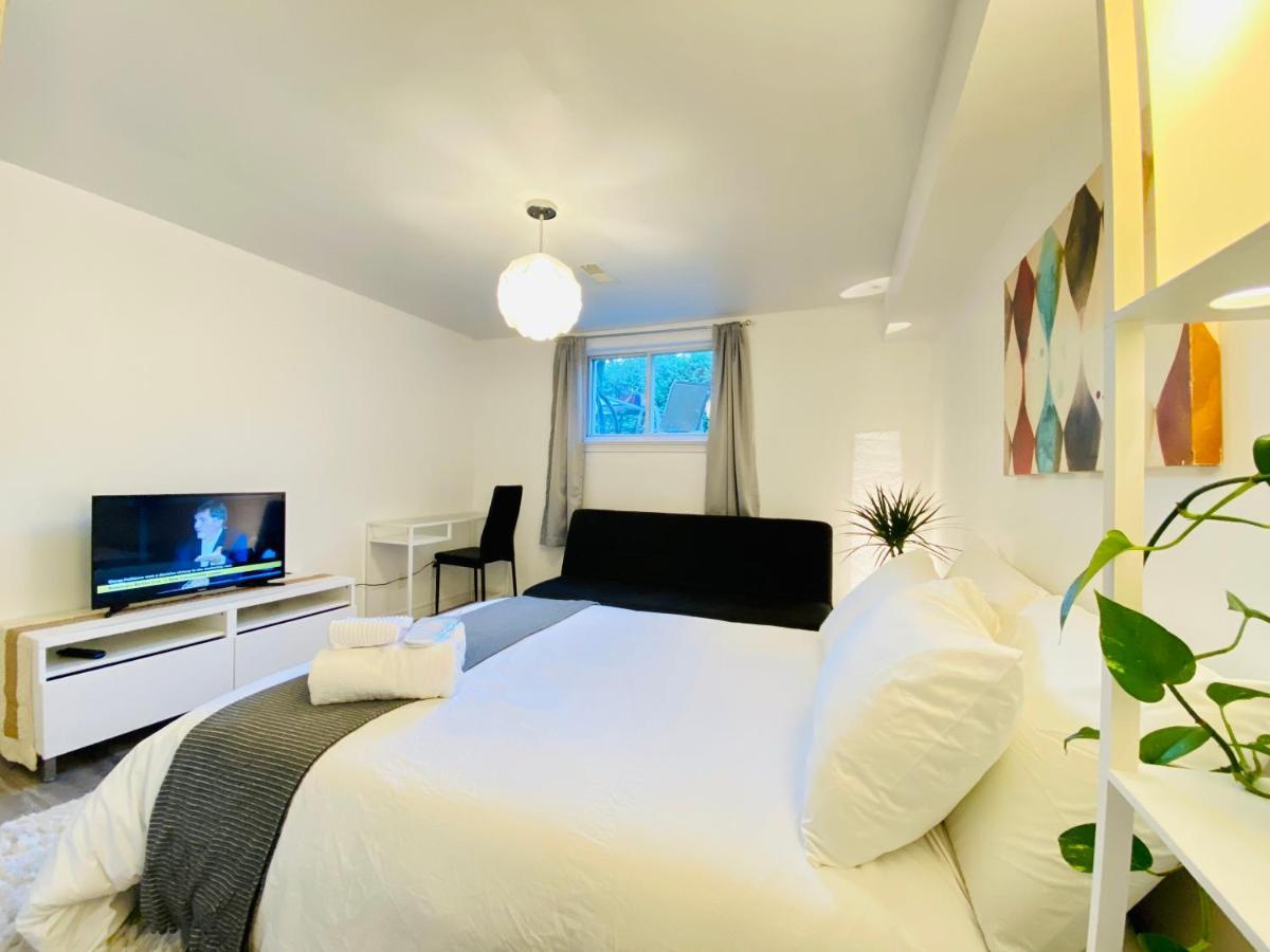 Toronto Bed & Breakfast - Free Parking Bagian luar foto