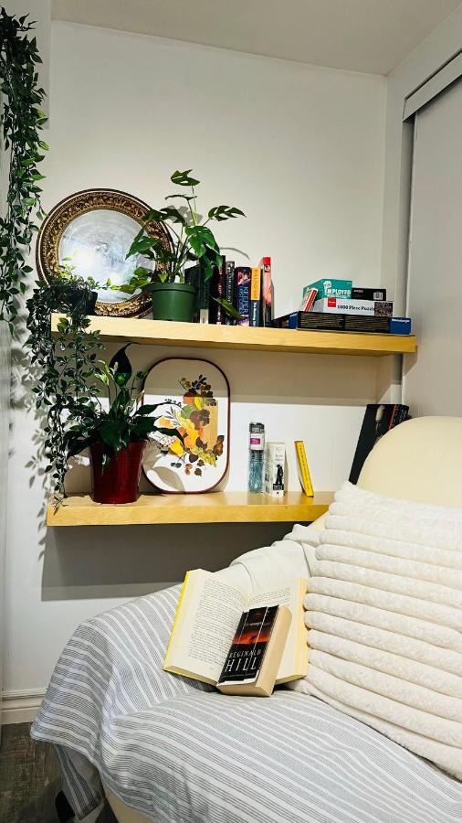Toronto Bed & Breakfast - Free Parking Bagian luar foto