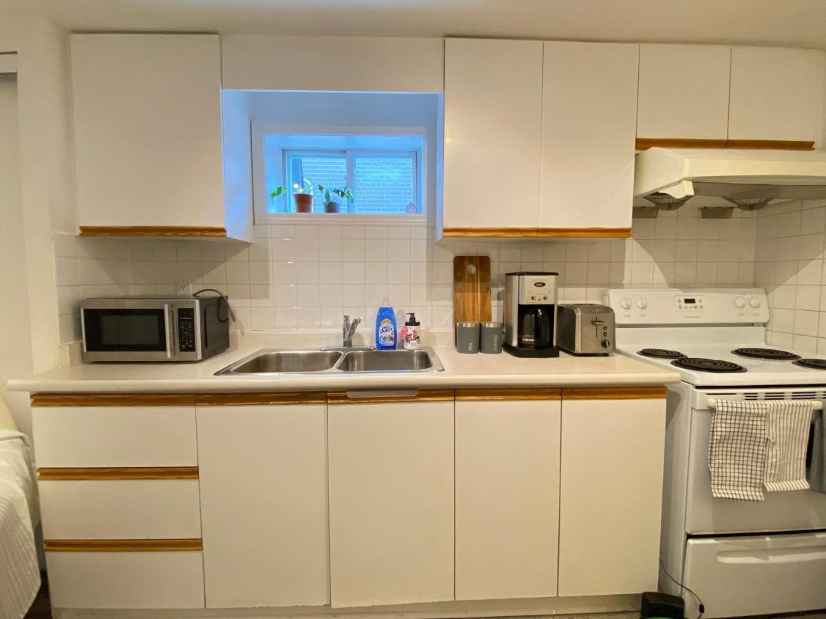 Toronto Bed & Breakfast - Free Parking Bagian luar foto