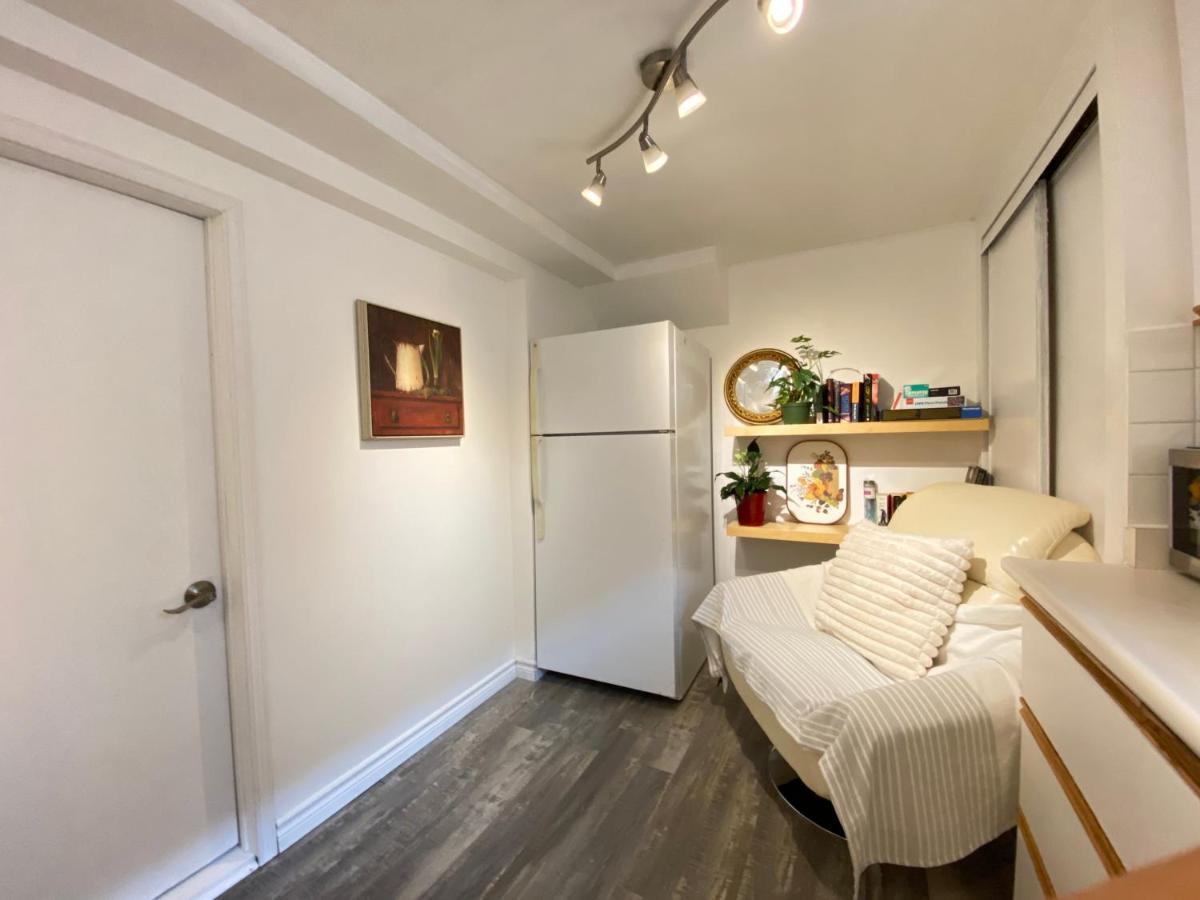 Toronto Bed & Breakfast - Free Parking Bagian luar foto