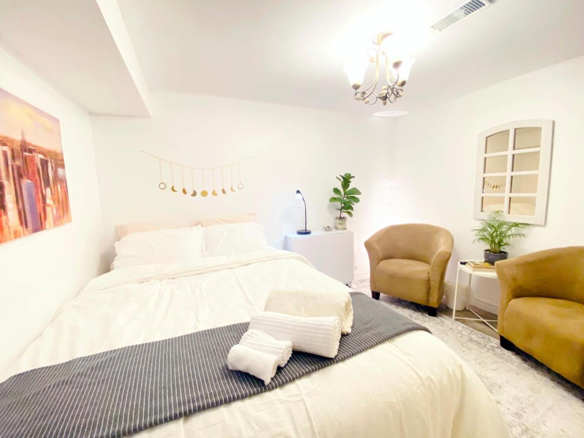 Toronto Bed & Breakfast - Free Parking Bagian luar foto